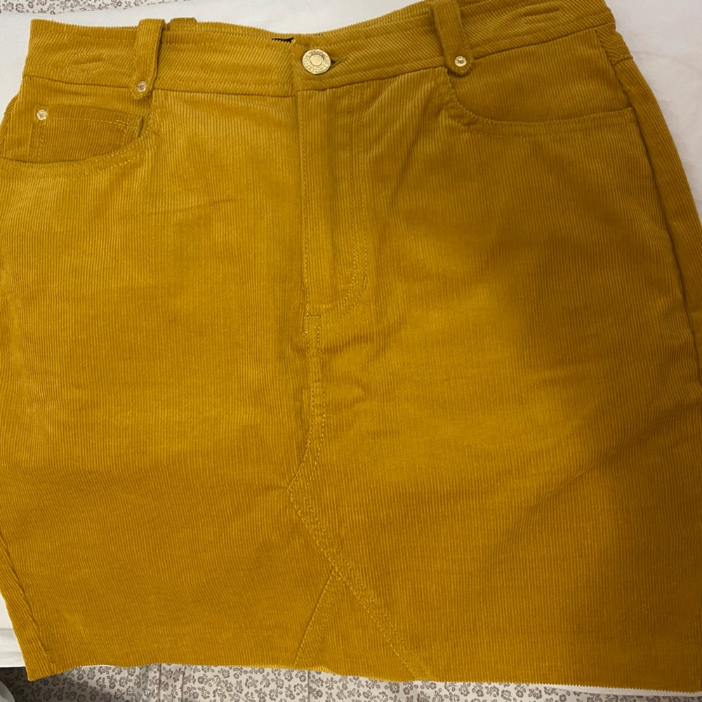Burn yellow corduroy Guess skirt